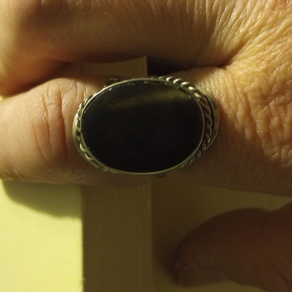 Faux Vintage Black Onyx Ring - Picture 2 of 4